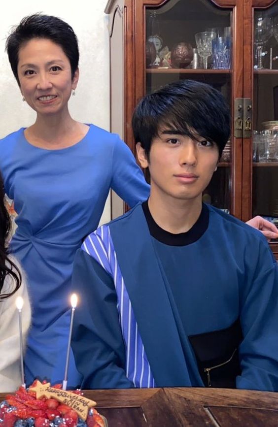 村田琳と蓮舫の画像